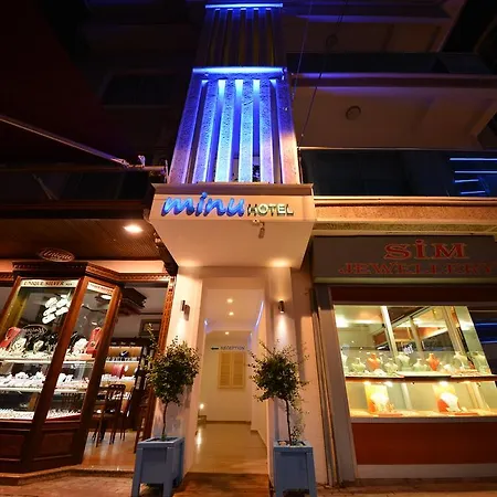 Ξενοδοχείο Minu 4*