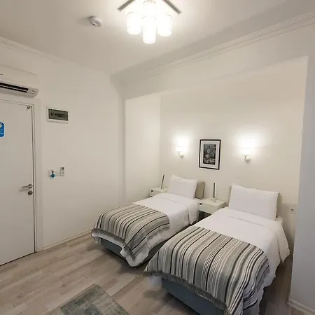 Ξενοδοχείο Minu 4*
